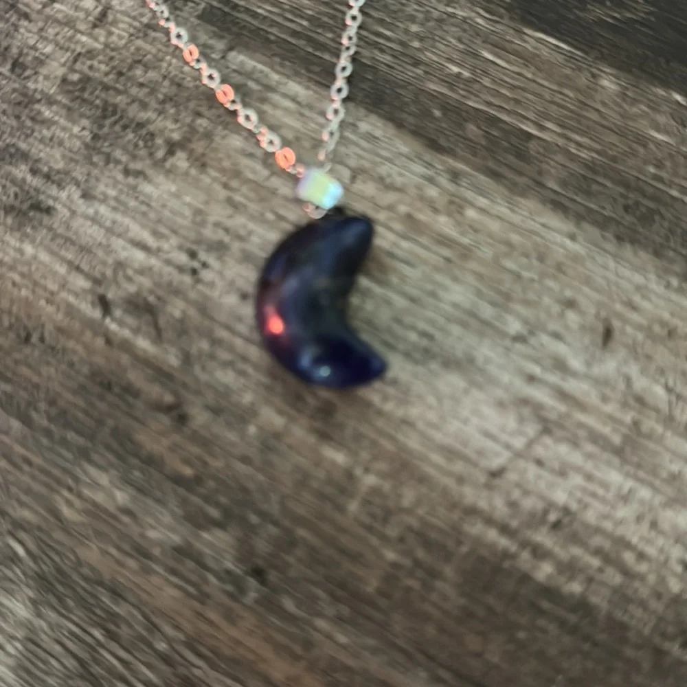 Elegant Silver Necklace with Black Pendant